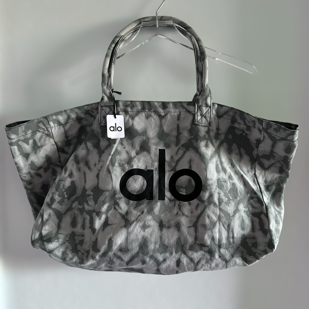 New Alo Tie Dye Canvas Bag